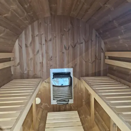 Mit Whirpool, Fasssauna Und Massagesessel - * Medebach