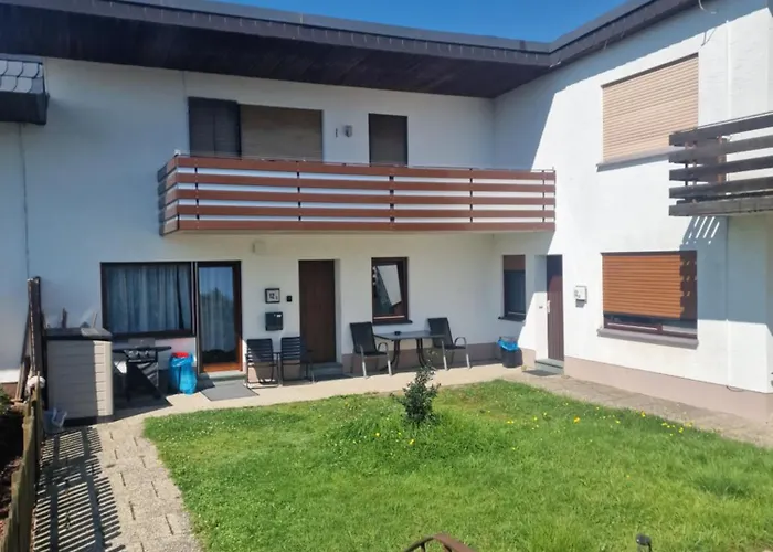 Mit Whirpool, Fasssauna Und Massagesessel - メーデバッハ