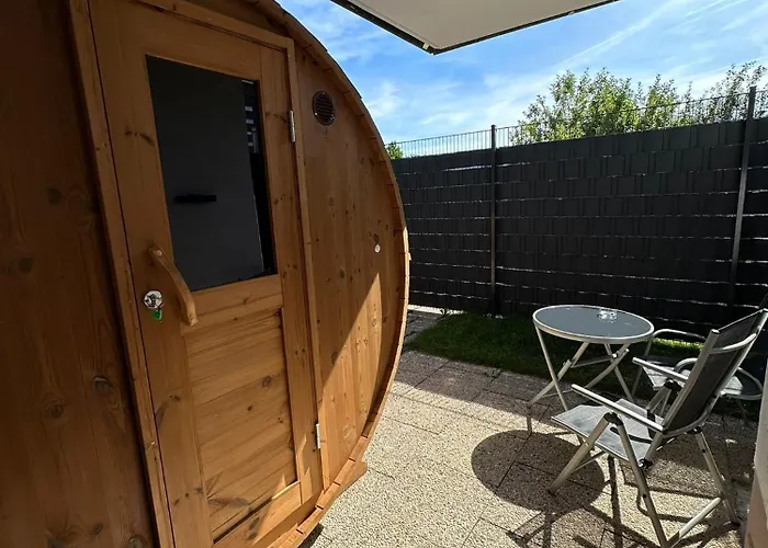 Mit Whirpool, Fasssauna Und Massagesessel - アパート *